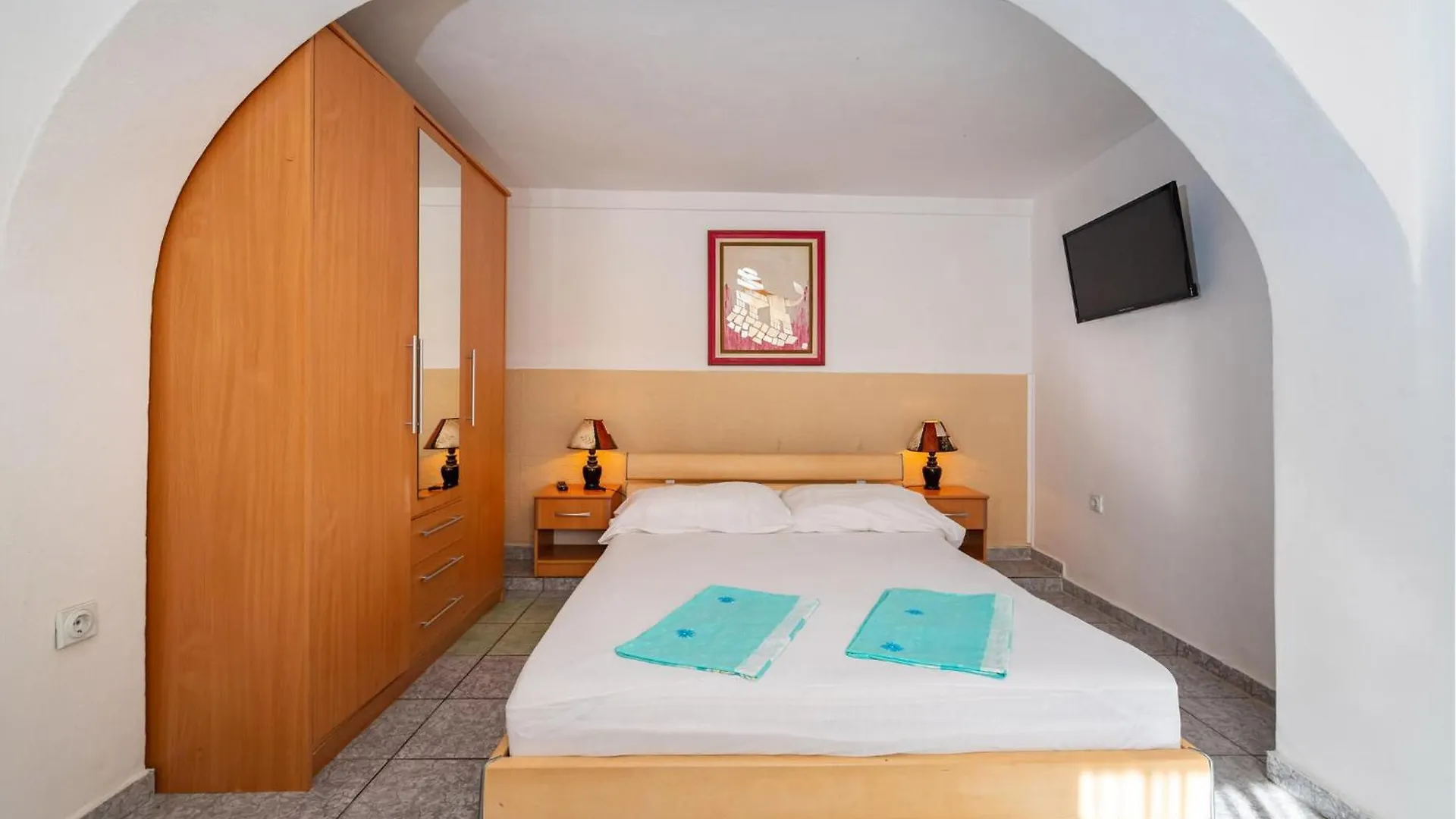 Gorgeous Apartment In Rovanjska With Wifi