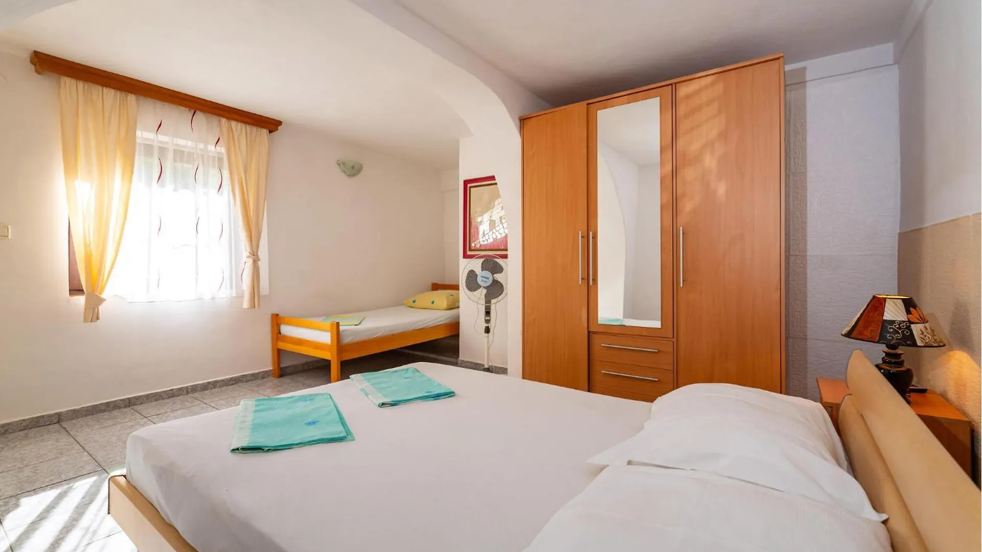 Gorgeous Apartment In Rovanjska With Wifi
